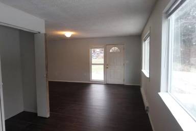 Main picture of 10002 N Whitworth Dr