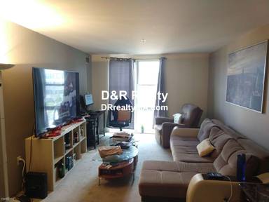 Main picture of 113 Sumner St