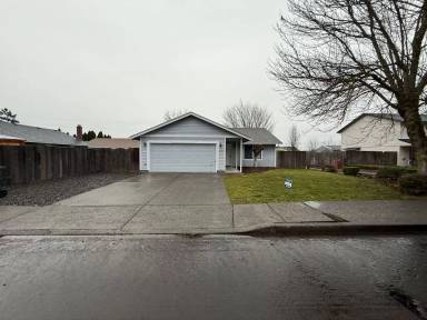 Main picture of 15210 NE 50th St