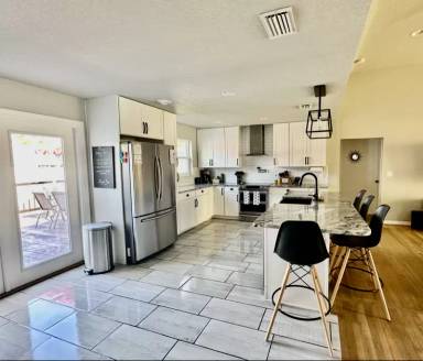 Main picture of 579 McIntosh Rd