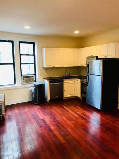 Main picture of 710 W 173rd St