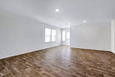 Main picture of 13512 Waxman Spark