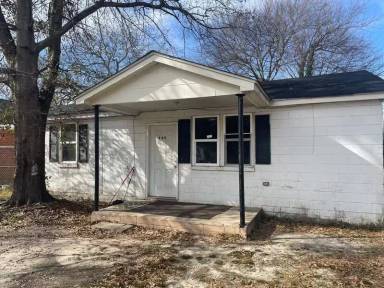 Main picture of 951 Woods St