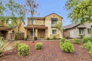 Main picture of 2560 E Vermont Dr