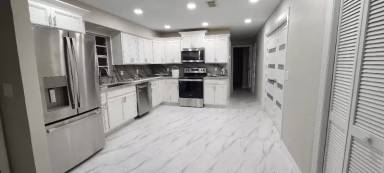 Main picture of 857 Brimfield Ct