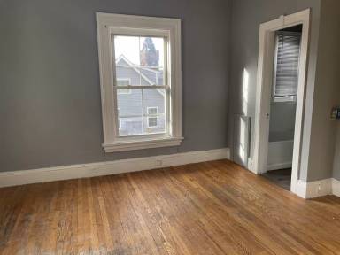 Main picture of 216 E Main St