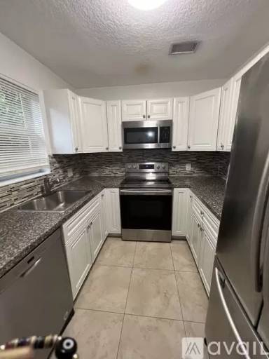 Main picture of 2461 Polk St