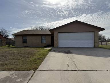 Main picture of 2102 Spicewood Dr
