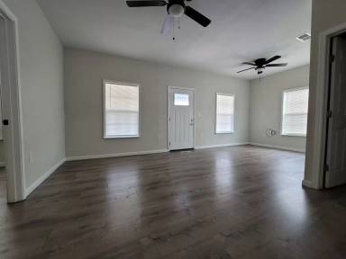 Main picture of 611 5th St