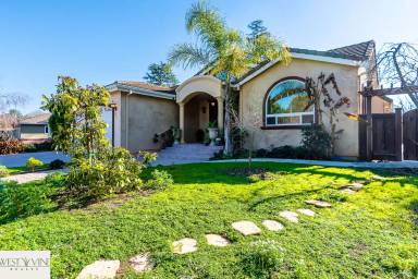 Main picture of 594 Glen Alto Dr