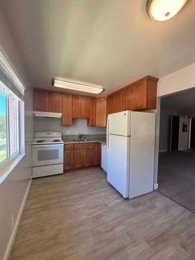 Main picture of 4230 Payne Ave
