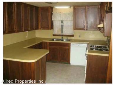 Main picture of 1935 E Lee St