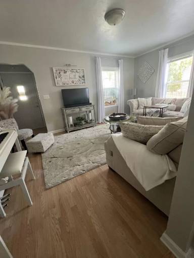 Main picture of 5726 Lincoln Ave