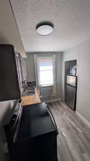 Main picture of 2723 2nd Ave