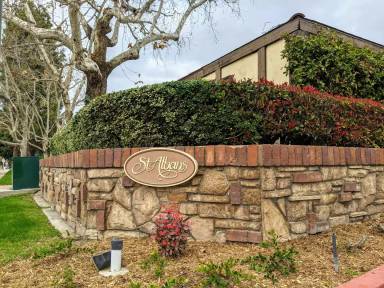 Main picture of 3673 S Bear St