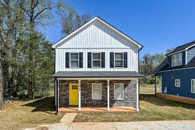 Main picture of 1648 Main St W