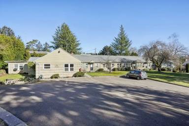 Main picture of 6615 SW Canyon Ln