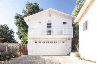 Main picture of 4011 1/2 Sunset Dr