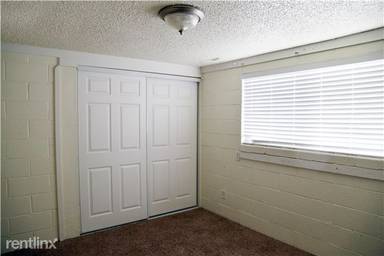 Main picture of 370 W 620