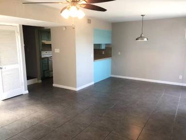 Main picture of 7302 Duval St