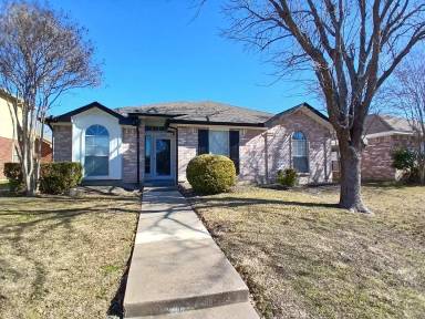 Main picture of 2736 Bent Brook Dr