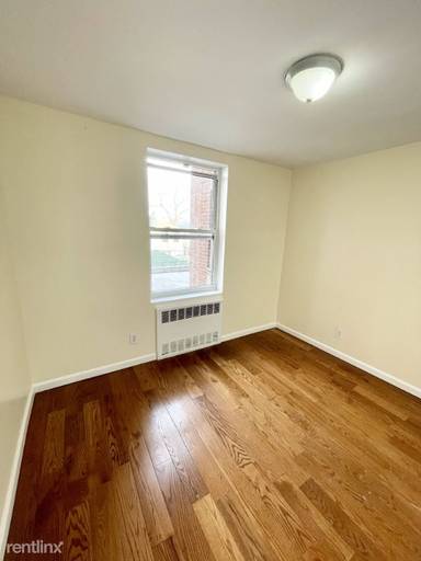 Main picture of 2701 Ocean Ave