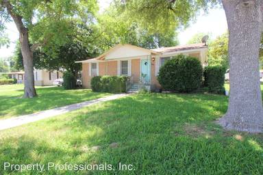 Main picture of 691 Rosemary Dr