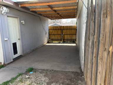 Main picture of 5733 Wabash St