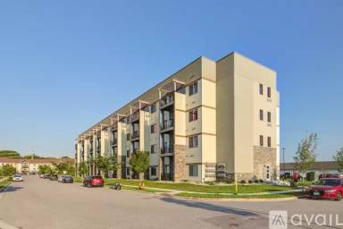 Main picture of The Clubhouse @ 161 Roosevelt