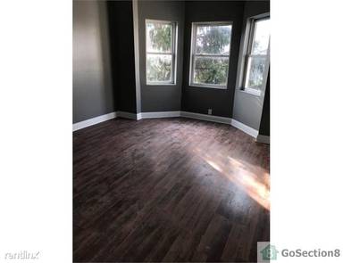 Main picture of 7053 S Dante Ave