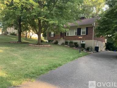 Main picture of 701 Fleetwood Dr
