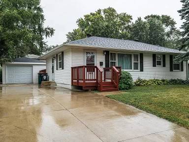 Main picture of 3923 5th St NW