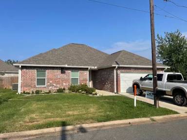 Main picture of 562 Oneal St
