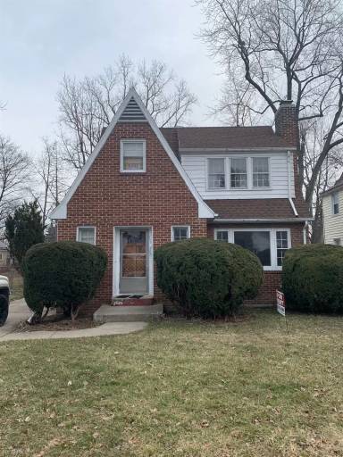 Main picture of 648 Gunson St