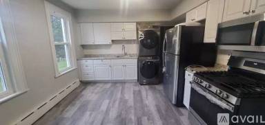 Main picture of 142 Peace St
