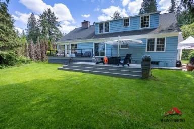 Main picture of 4917 SE Aldercrest Rd