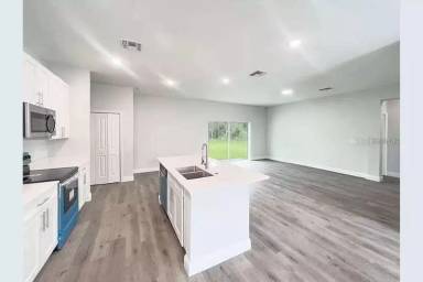 Main picture of 17381 Tyler Ave