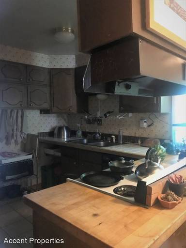 Main picture of 1960 Violet Ave