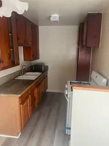 Main picture of 3813 Prospect Ave