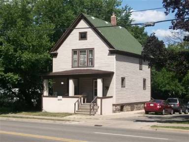 Main picture of 410 Benjamin St