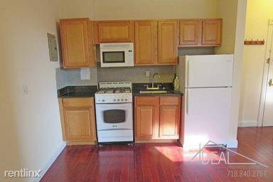 Main picture of 568 Pacific St