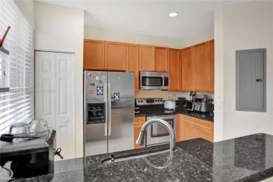 Main picture of 12600 SW 50th Ct