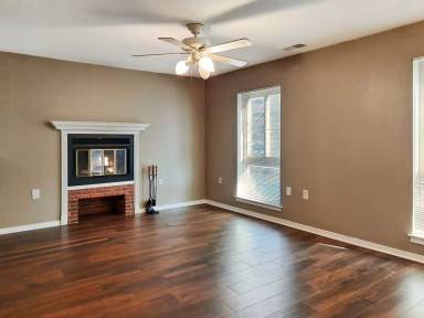 Main picture of 500 S Charles St