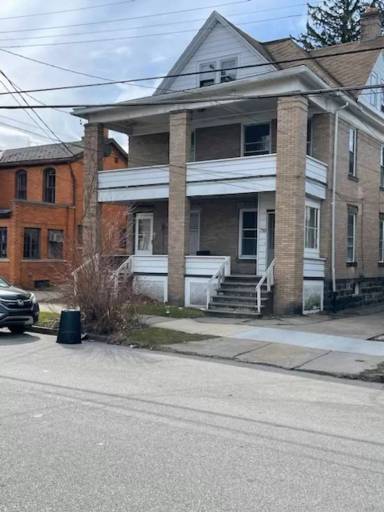 Main picture of 710 Myrtle St