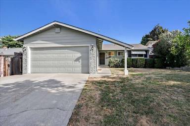 Main picture of 1923 Big Bend Dr