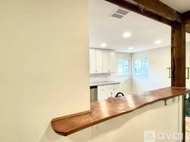 Main picture of 850 S Osage St
