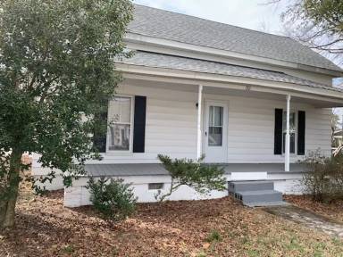 Main picture of 203 Hunter St