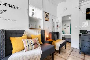 Main picture of 2019 Fletcher Street