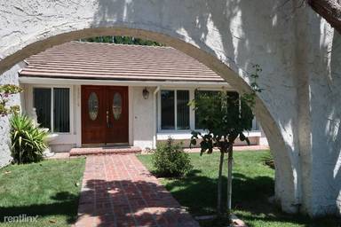 Main picture of 28919 Burleson St
