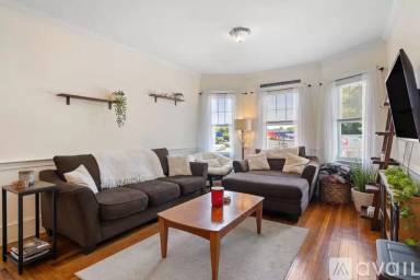 Main picture of 5 Breck Ave